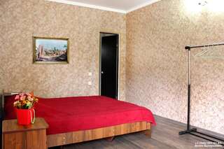 Гостевой дом AQUAMARINE Сухум Двухместный номер с 2 отдельными кроватями и собственной ванной комнатой-20